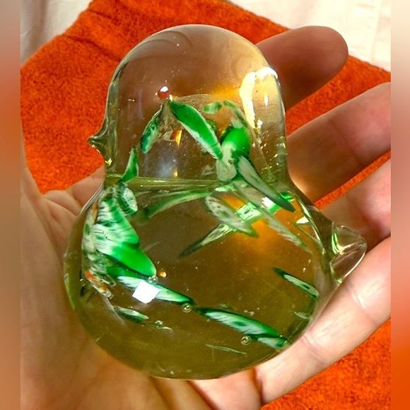 Vintage Art Glass Paperweight Chunky Glass Bird Clear With Green & Wht Swirls - Picture 6 of 6